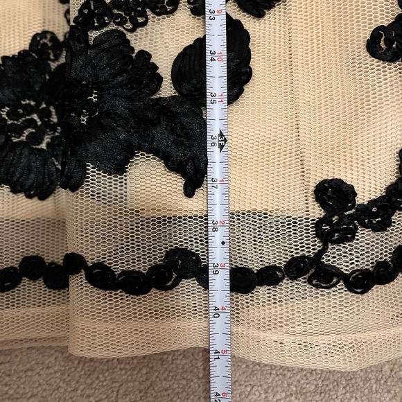 Women’s skirt - Picture 4 of 4